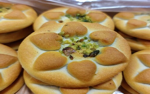 تصویر 3 از قیمت خرید کلوچه مغزدار خرمایی + فروش ویژه